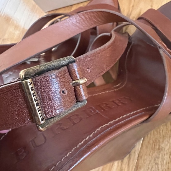 AUTHENTIC BURBERRY WEDGES - Picture 4 of 10